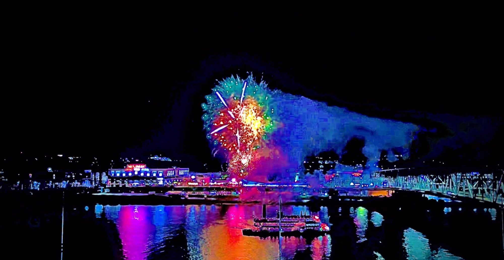 Cincinnati & Newport ignite the sky.